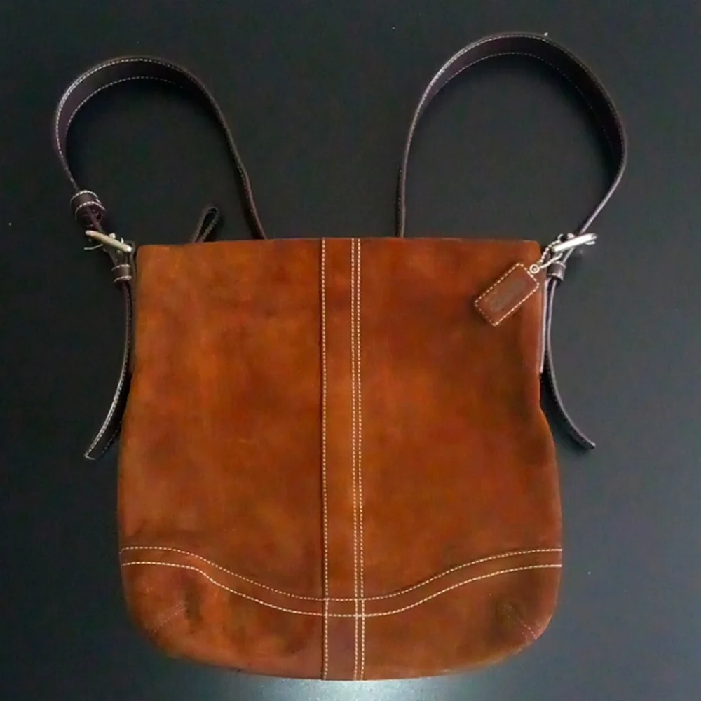 Coach - Picture 2 of 4